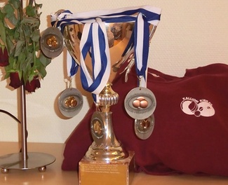 Nasiten SM-kisojen mitaleita vuonna 2012 Riitalta, Tuulalta ja Stiinalta